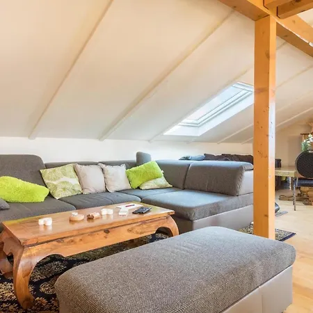 アパート Luxurioeses Penthouse-appartement ヘーヒスト