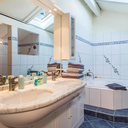 アパート Luxurioeses Penthouse-appartement ヘーヒスト