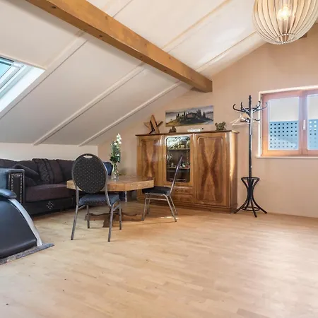 Luxurioeses Penthouse-appartement Apartman *